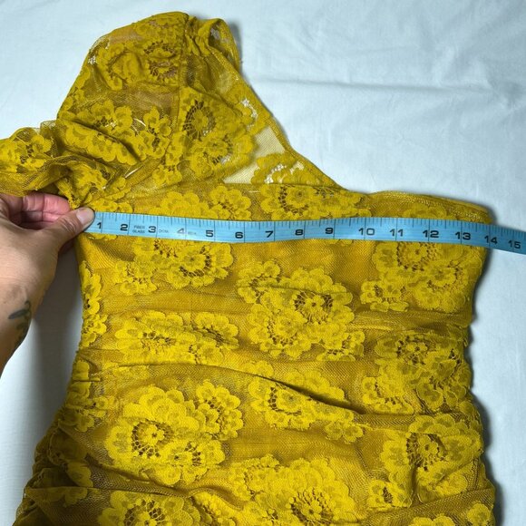 NWT For Love and Lemons Tiana Lace Mini Dress One-Shoulder Floral Yellow XS - Picture 7 of 16